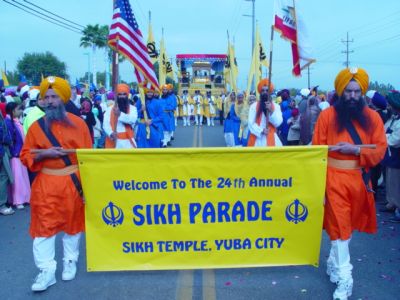 Yuba City Sikh Parade, 2003.  Courtesy of the Kang Family