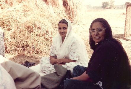 Amar Kaur (Right), India.  Courtesy of the Everest Family.