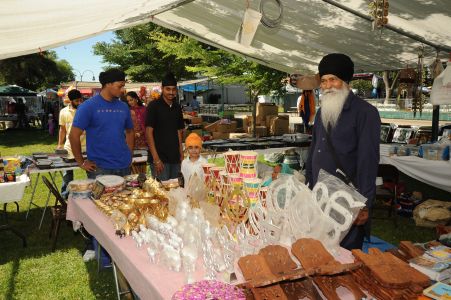 Market Stall, Punjabi American Festival, 2005.  Courtesy of the Kang Family
